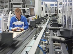 自动化使美国制造业担忧其技能短缺